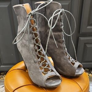 Stylish Gray Lace-Up Peep Toe Boots